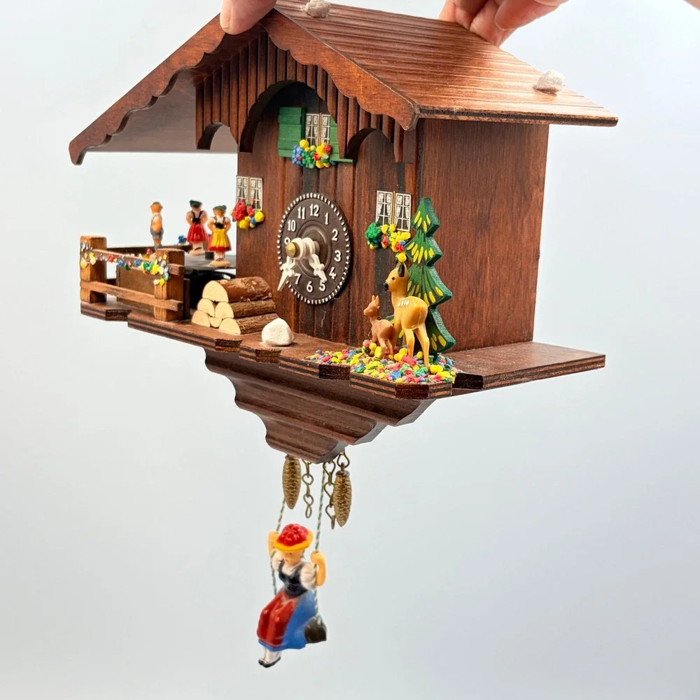 VTG Hermle Quartz 2200 German Cuckoo Clock Chalet Dancers Deer Alpine Wood House